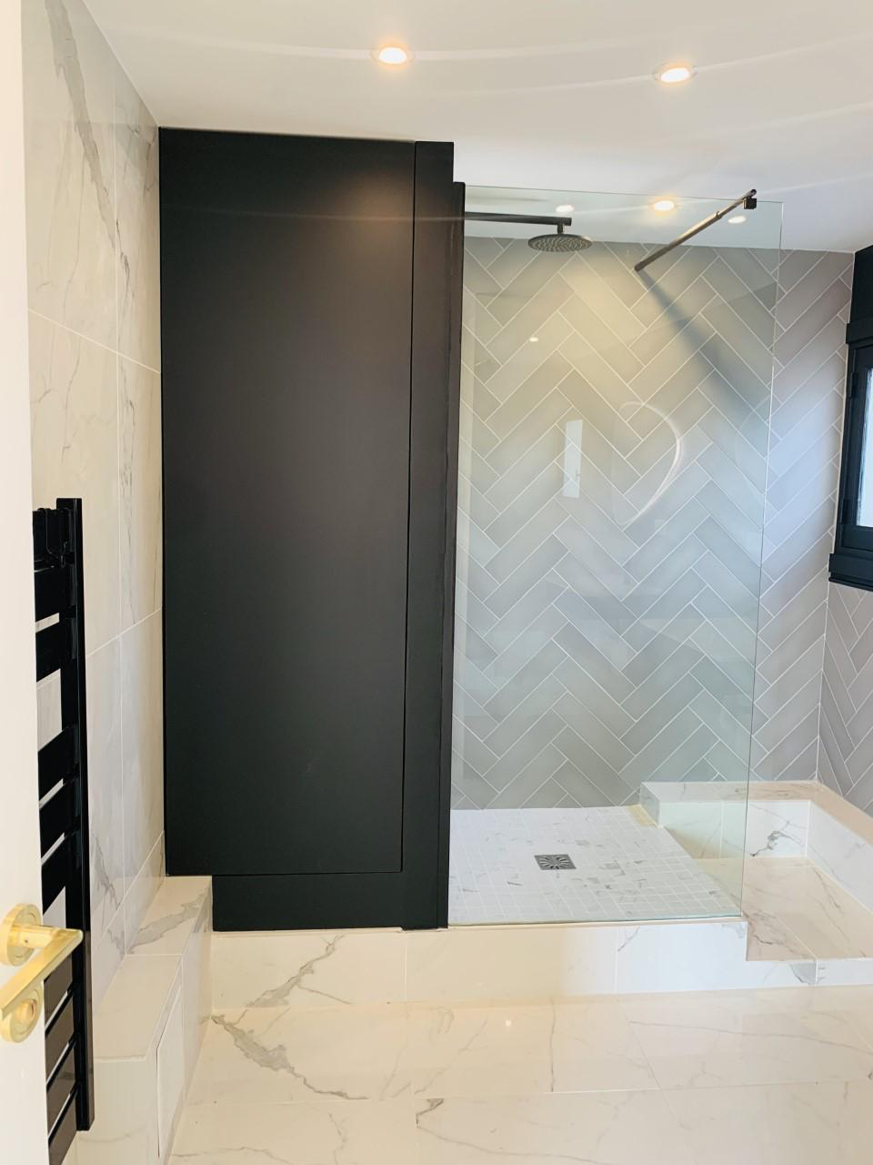 Douche en marbre — après